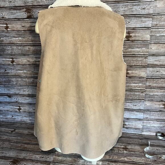 NWT Susina Vest faux fur Nordstroms Size large - Picture 4 of 6